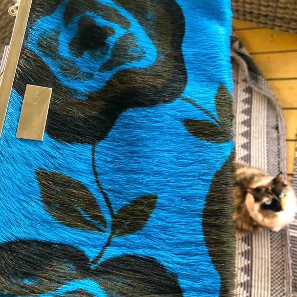 Dyed Genuine Cow Hyde w/ Fur Leather Hand Clutch - Picture 9 of 9